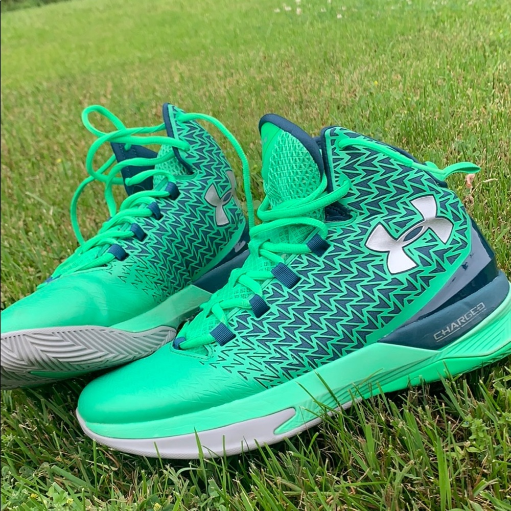 Under Armor Charged Basket Ball shoes